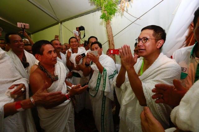 Menteri Agama Sapa Jemaah Haji Indonesia di Tenda Arafah