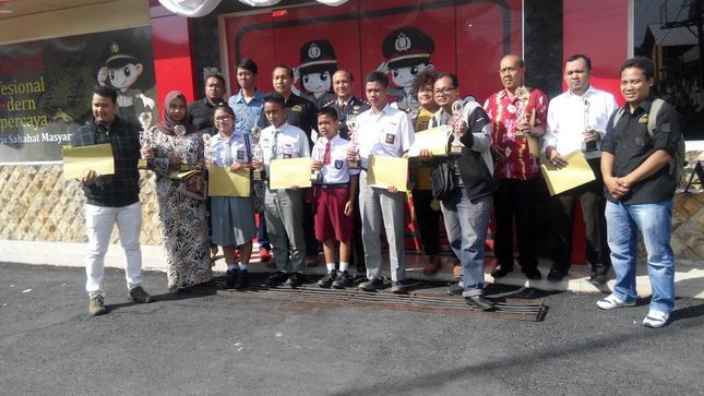 Redaktur beritasumut.com Raih Juara III Lomba Karya Tulis Polres Binjai