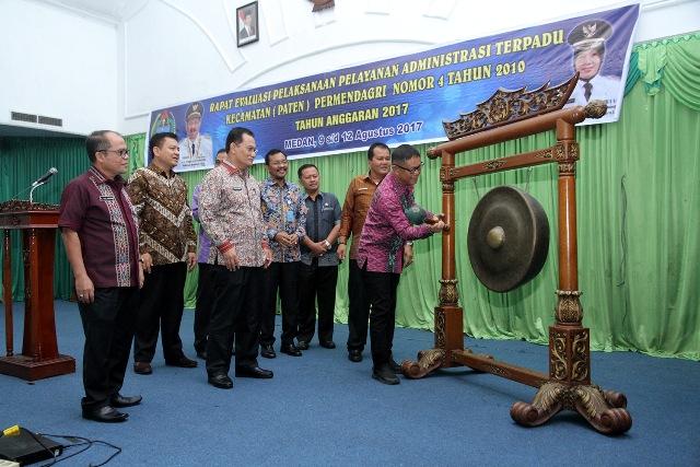 Pemprovsu Dorong Percepatan Layanan Administrasi Terpadu Kecamatan