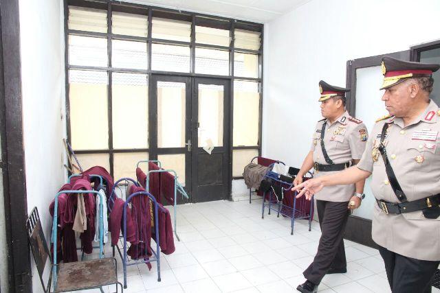 Usai Pimpin Upacara, Kapoldasu Cek Barak dan Ruangan Belajar Siswa di SPN Poldasu