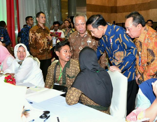 Presiden Ingatkan Pentingnya Percepatan Proses Perizinan untuk Perumahan