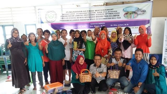 LPM Unimed Ajak Warga Delitua Barat Ubah Sampah Jadi Rupiah