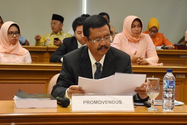 Teliti Resiko Politik Terhadap Investasi Sumut, Tengku Erry Nuradi Raih Gelar Doktor