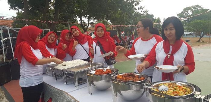 Jelang HUT Kemerdekaan RI Ke-73, PIA Ardhya Garini Ranting 03-8/G.III Adakan Perlombaan Unik
