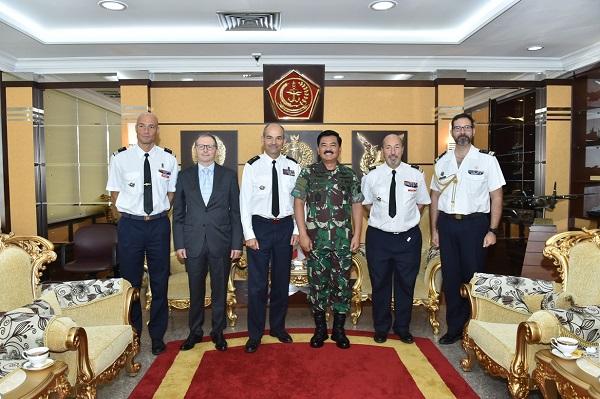 Panglima TNI Courtesy Call dengan Chief of Mission Pegase
