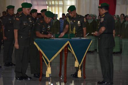 Gantikan Khoirul Hadi, Kolonel Inf Raden Wahyu Sugiaro Jabat Danrem 022/PT