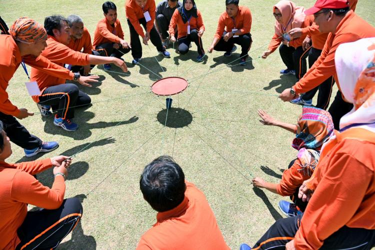 Outbound Biro Humas Setdaprovsu Bersama Wartawan Berlangsung Penuh Keakraban dan Kebersamaan