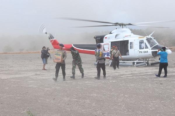 TNI Terus Salurkan Bantuan Korban Gempa Melalui Udara