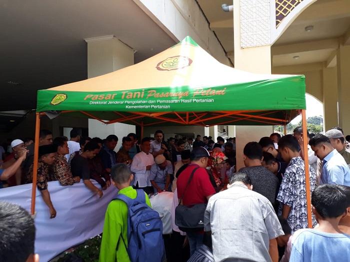 Kepedulian Komunitas Padang Kota Bengkuang Gebrak Sumatera Barat