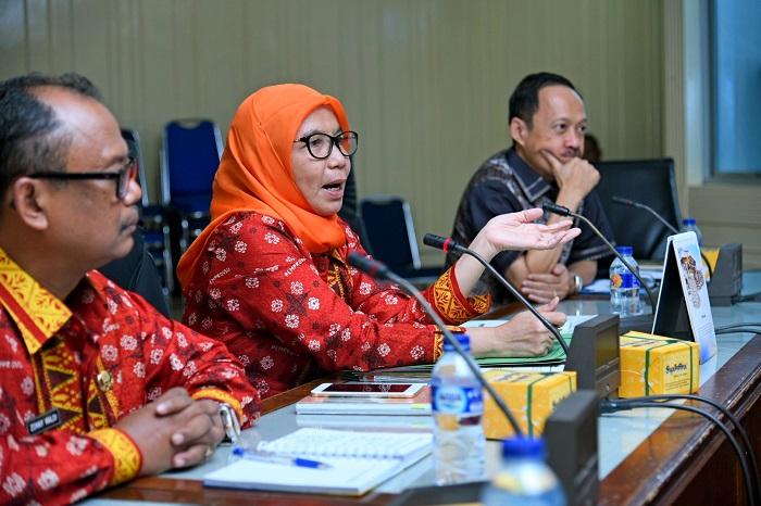 Sekdaprovsu Minta Masalah Perizinan Usaha Segera Dituntaskan