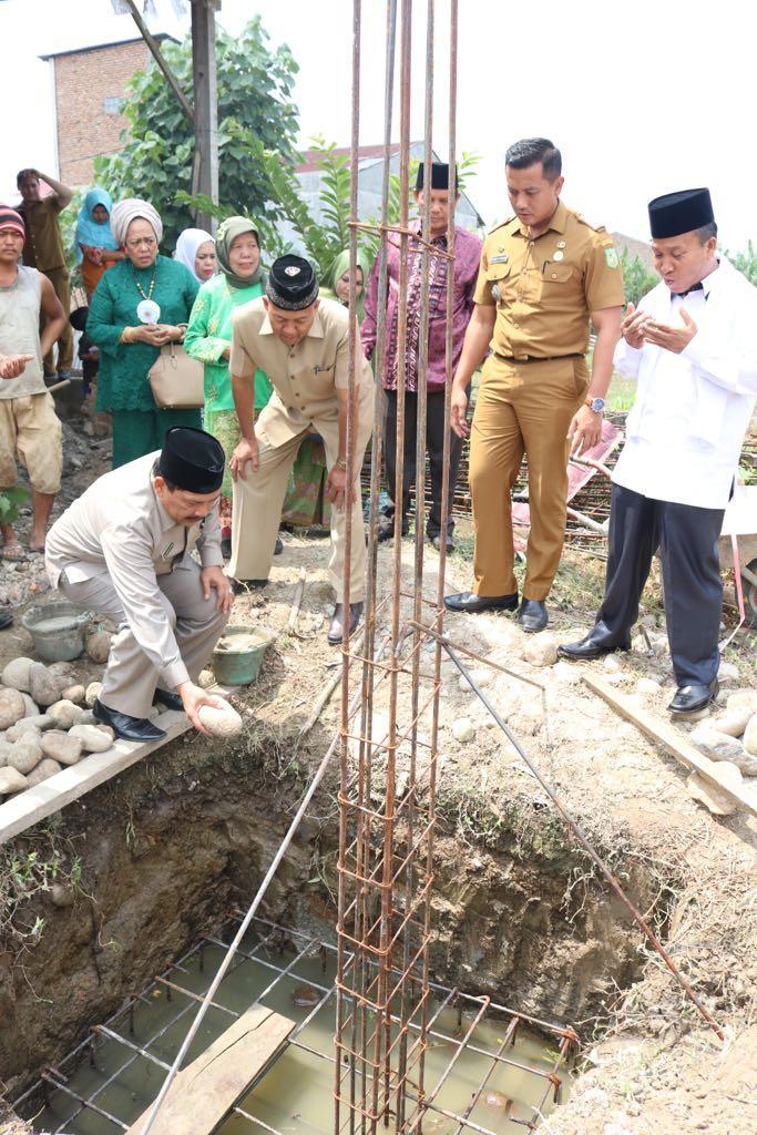 Walikota Medan Letakkan Batu Pertama Pembangunan Madrasah Al Islamiyah di Medan Tuntungan