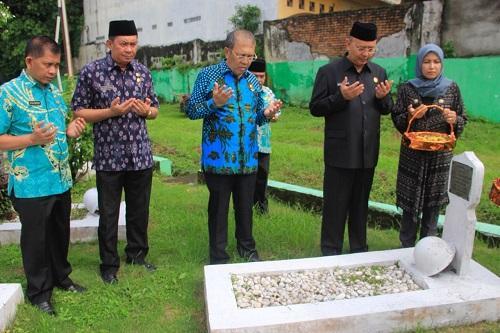 Peringati Hari Veteran Nasional, Walikota Medan Ziarah ke Taman Makam Pahlawan