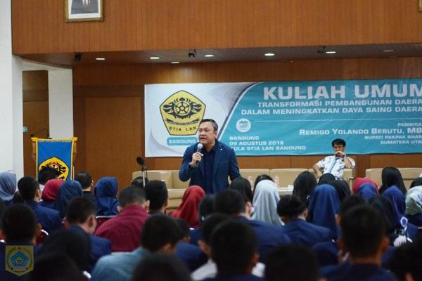 Bupati Pakpak Bharat Berikan Kuliah Umum di STIA LAN Bandung
