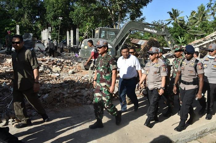 Panglima TNI dan Kapolri Tinjau Lokasi Pengungsian di Lombok