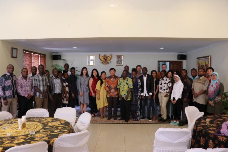 Para Penerima Beasiswa Indonesia Ikuti Gathering 