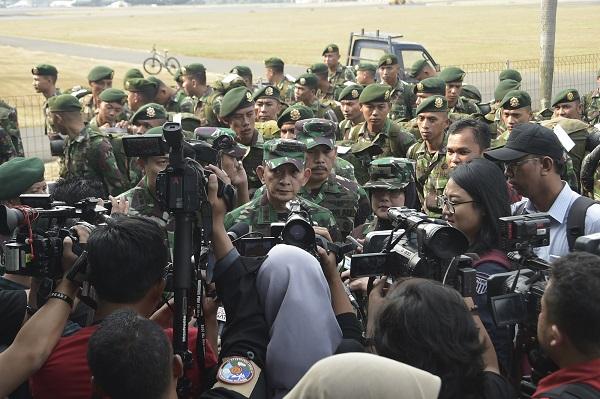 Panglima TNI Apresiasi Siswa SMP Panjat Tiang Bendera di Atambua
