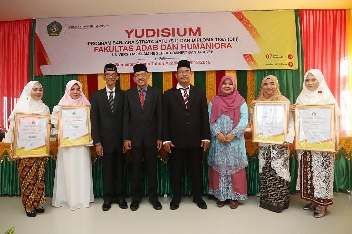 UIN Ar-Raniry Aceh Yudisium 156 Mahasiswa Fakultas Adab dan Humaniora