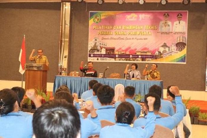 375 Pekerja Usaha Ikuti Bimtek Pariwisata di Hotel Garuda Plaza Medan