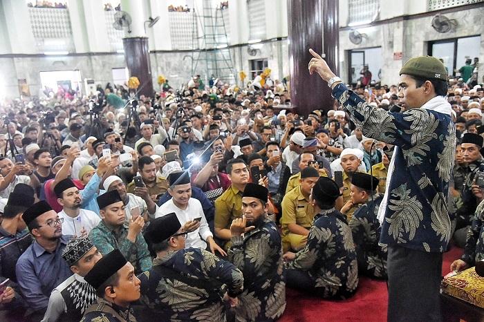Tabligh Akbar di Masjid Agung Medan Bersama UAS, Gubernur Sumut Ingatkan Manfaat Sedekah