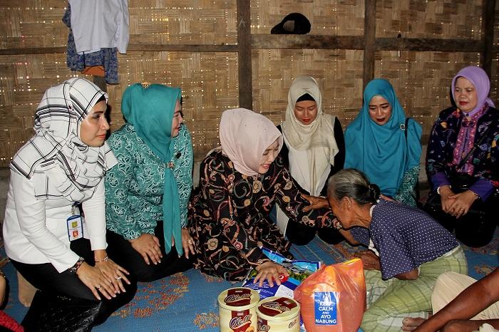 Sambut Peringatan HUT ke-74 Kemerdekaan RI, Pemprov Sumut Berbagi dengan Masyarakat Kurang Mampu