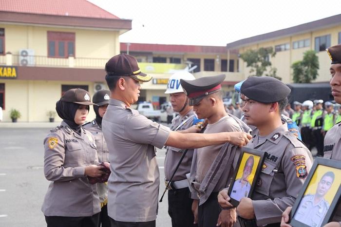 Empat Personel Dipecat, Puluhan Lainnya Terima Penghargaan dari Kapolrestabes Medan