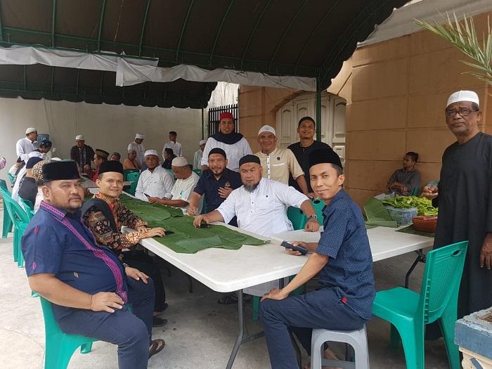 Sukses Hadirkan UAS, BKM As Sakinah Gelar Doa dan Makan Bersama