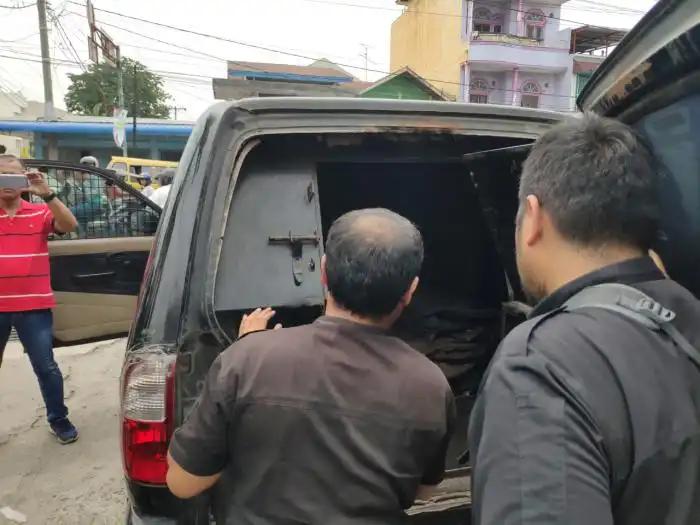 Polisi Ringkus Pelaku Perampokan Uang Ratusan Juta Rupiah