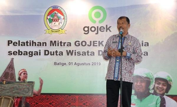 Sekda Tobasa Minta Mitra Gojek Mampu Bersikap Ramah dan Mempromosikan Pariwisata Danau Toba