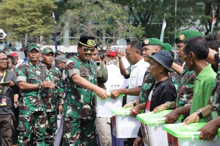 Panglima TNI Tinjau Baksos Kesehatan TMMD di Samarinda