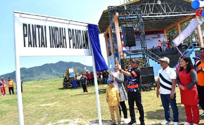 Bupati Tapteng Resmikan Nama Pantai Indah Pandan 