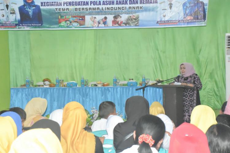 Hindari Dampak Negatif Kemajuan Teknologi, Nawal Ingatkan Pentingnya Pola Asuh Anak dan Remaja Sejak Dini