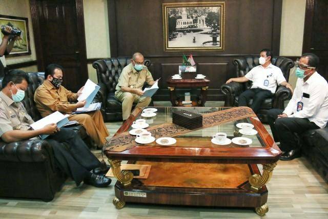 Universitas HKBP Nommensen Audiensi ke Pemko Medan, Serahkan Usulan Rekomendasi Penanggulangan dan Pencegahan Penyebaran Covid-19