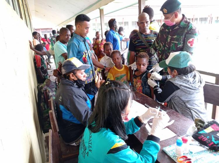 Jelang Purnatugas, Satgas 754 Kostrad Gelar Kegiatan Puskesmas Keliling