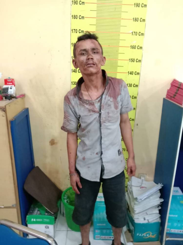 Polsek Deli Tua Tangkap Seorang Komplotan Jambret  Diamuk Massa di Jalan Karya Wisata  