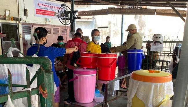 Langgar Prokes, Tempat Jualan Mie Hingga Es Campur Ditindak Satgas PPKM Polsek Medan Timur