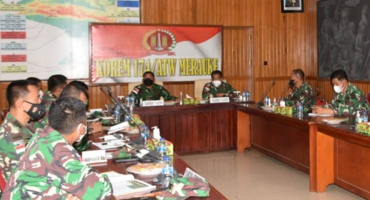 Danrem 174 Merauke : Bantu Masyarakat di Daerah Terpencil Melalui TMMD Ke-112