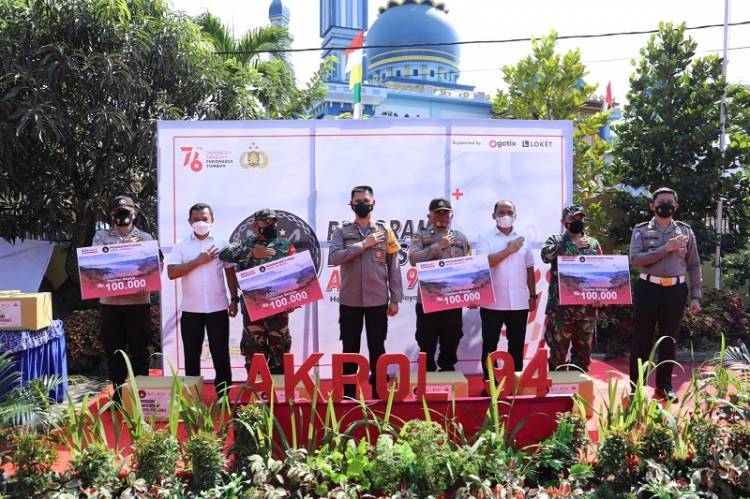 Alumni Akpol 94 Tunggal Panaluan Bantu Warga Terdampak Covid-19