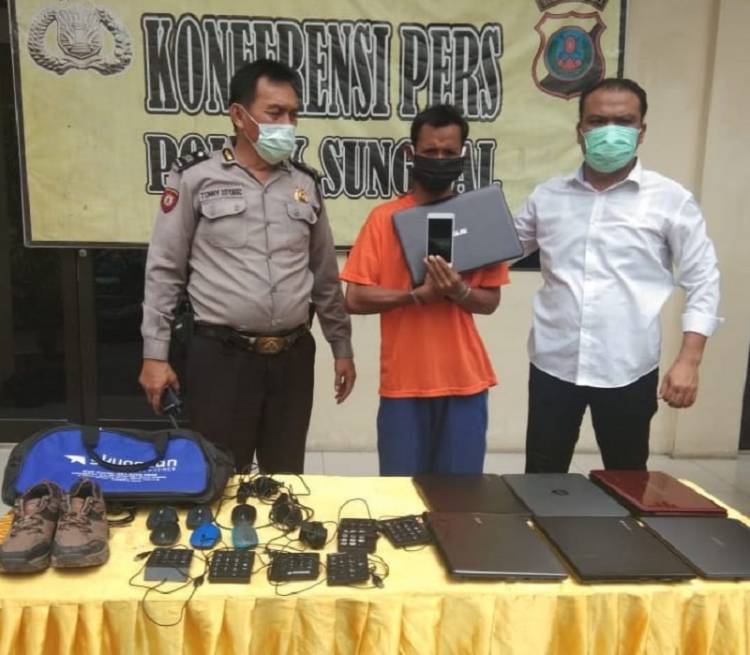 Polisi Tangkap Pencuri Bongkar Rumah di Sunggal, Curi 7 Laptop, 1 Handphone dan Sepatu