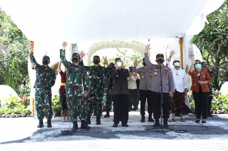Panglima TNI dan Kapolri Tinjau Lokasi Isoter di Bali, Ajak Warga Laksanakan Isoter dan Ikuti Vaksinasi