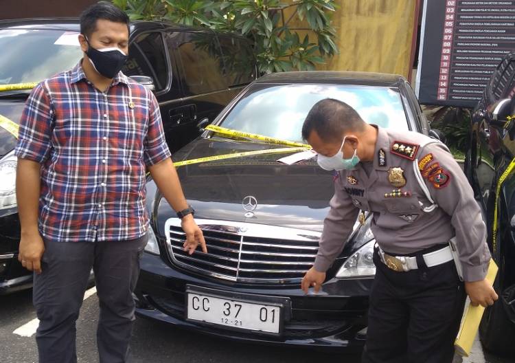 Polrestabes Medan Ciduk Seorang Dokter Inisial MF Terlibat Palsukan Dokumen Plat Mobil Federasi Rusia