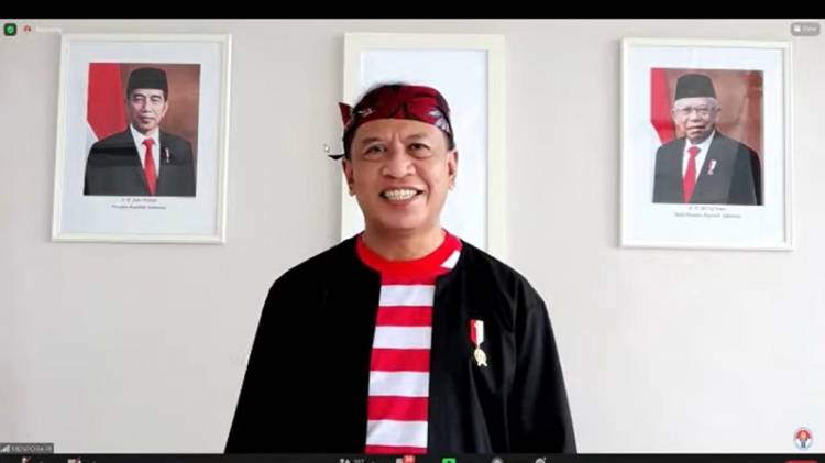Serahkan Penghargaan Satyalancana Karya Satya dan Purna Bhakti, Ini Pesan Menpora kepada Pegawai Kemenpora