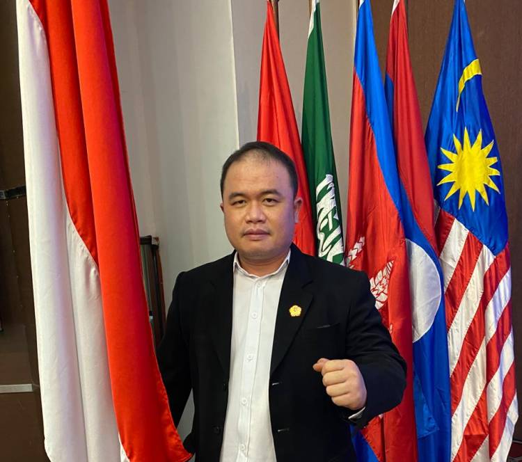 Ketua KADIN MEDAN Arman Chandra SE: Buku "100 Anak Tambang Indonesia" Inspirasi dan Motivasi Bagi Milenials Indonesia