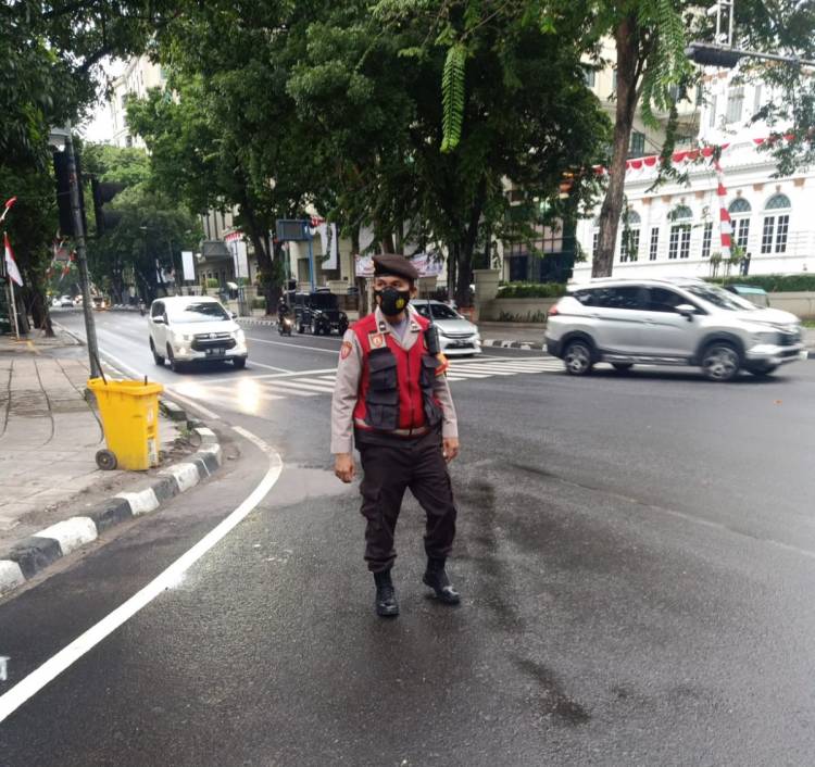 Polrestabes Medan Atur Lalin di Pagi Hari