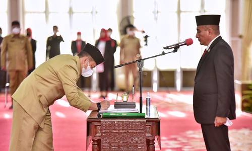  Lantik Zulkifli Jadi Sekretaris DPRD Sumut, Edy Rahmayadi Minta untuk Bekerja Maksimal