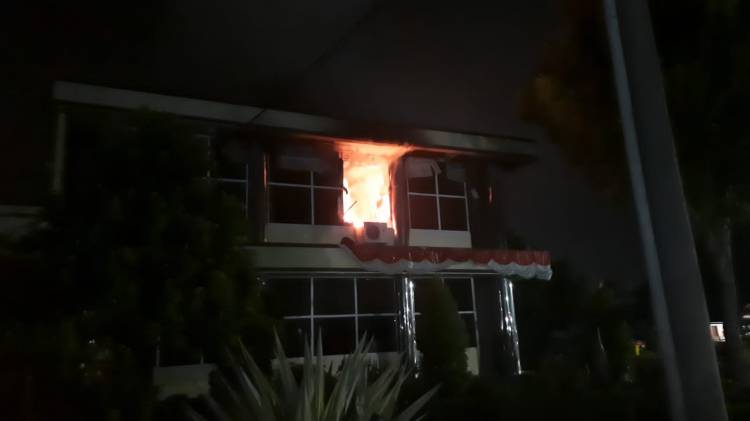  Gedung Ditreskrimsus Polda Sumut Terbakar