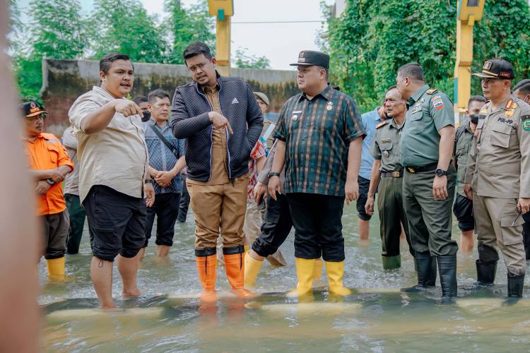Tinjau Lokasi Banjir, Bobby Nasution: Cari Akar Masalah dan Segera Atasi