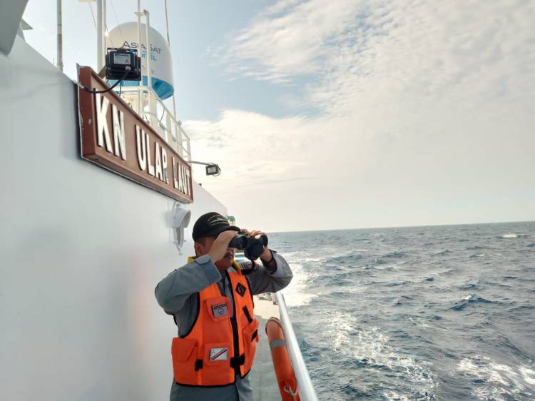 Bakamla RI Cari ABK KM Teman Niaga Yang Tenggelam di Selat Makassar