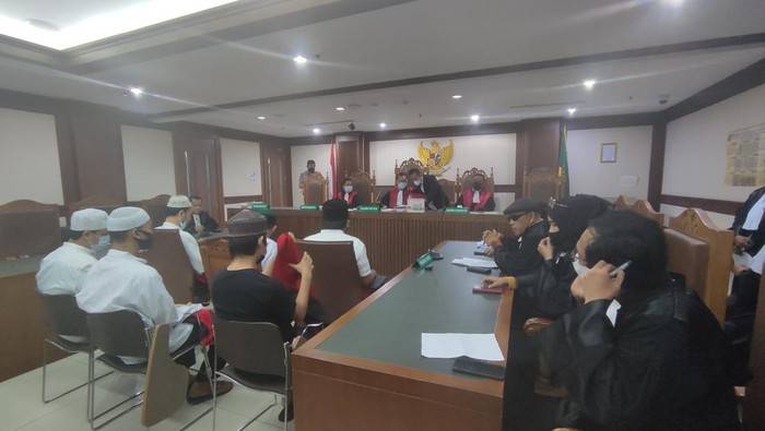  Enam Pengeroyok Ade Armando Dituntut 2 Tahun Penjara
