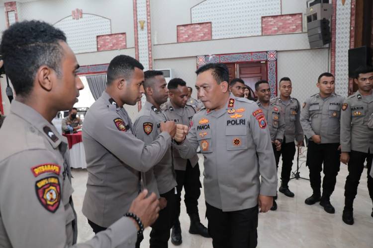Kapolda Sumut Lepas 30 Bintara Noken Kembali ke Papua