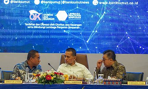 Pimpin RUPS LB, Musa Rajekshah Ajak Kabupaten/Kota Ikut Besarkan Bank Sumut